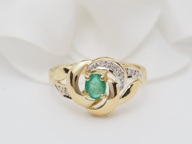 Bague 52.5 Bague vintage en or jaune, émeraude et diamants 58 Facettes 33274