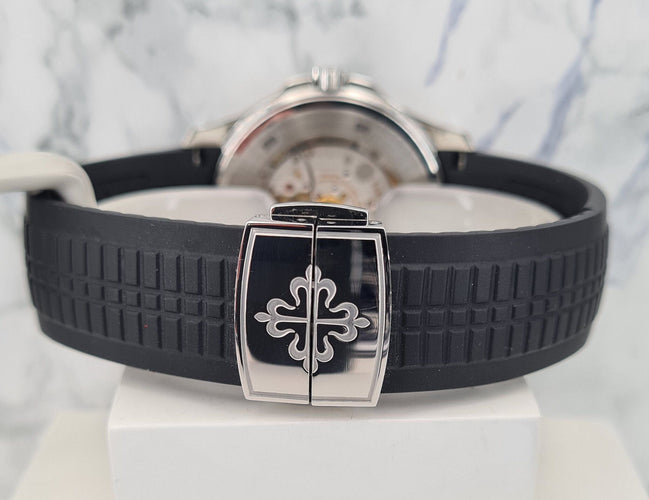 Montre PATEK PHILIPPE Aquanaut 40 58 Facettes 5167A/001-1