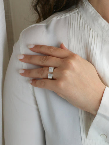 Bague 54 OMEGA Bague chevalière My Choice or blanc diamants 58 Facettes 1038.2