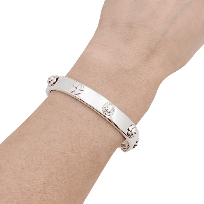 Bracelet Chanel "Trois Symboles" or blanc, diamants. 58 Facettes 34217