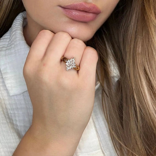 Bague 58 Bague Marquise or jaune et diamants 58 Facettes 70-GS38429