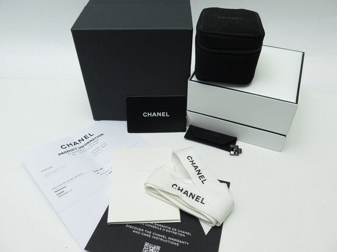 Montre montre CHANEL j12 intense black ceramique noire 58 Facettes 259358