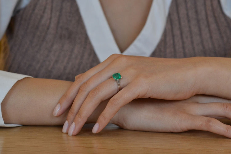 Bague 53 Bague émeraude de 2,16cts et diamants 58 Facettes 27219-27364B