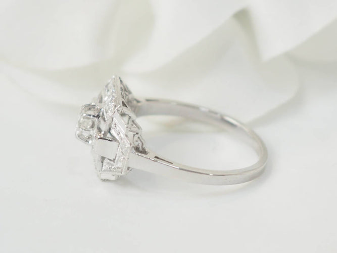 Bague 53 Bague Art Déco en platine et diamants 58 Facettes 33425