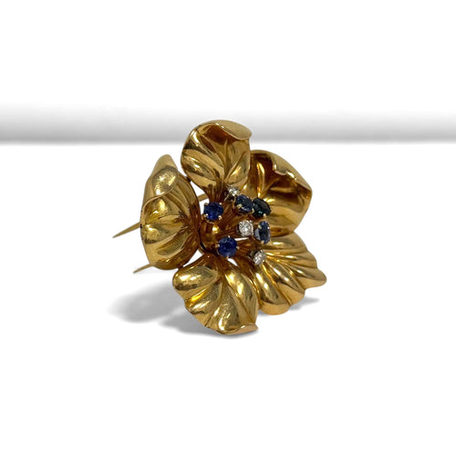 Broche Broche fleur de camélia épanouie en or jaune et saphirs, diamants 58 Facettes REF2569-337