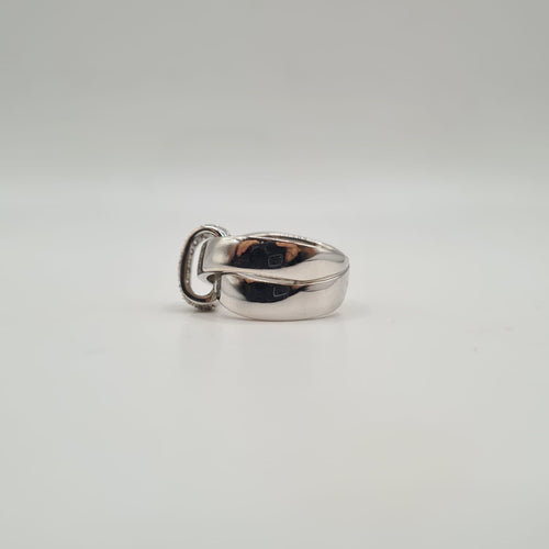 Bague 54 Bague or blanc sertie de diamants 58 Facettes