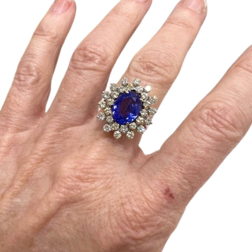 Bague 51 Bague au design contemporain en or 18 carats sertie de diamants et de tanzanite 58 Facettes Q277B