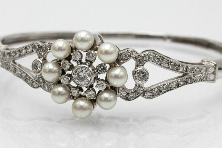 Bracelet Bracelet en or blanc avec diamants et perles 58 Facettes 10675