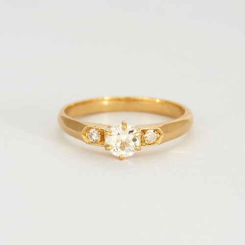 Bague 50 Bague solitaire en or jaune et diamants 58 Facettes SPEV 15