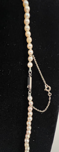 Collana con piccole e grandi perle coltivate, chiusura in oro 55,5 cm 