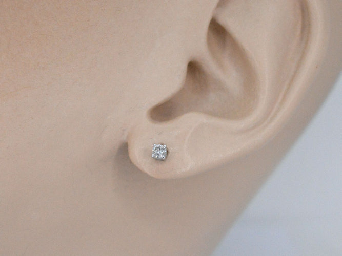 Boucles d'oreilles Boucles d'oreilles en or blanc serties de diamants 58 Facettes 2268