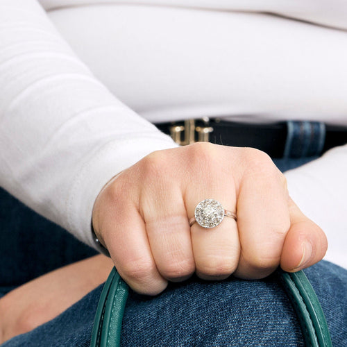 Bague 51.5 Bague ronde or blanc et diamants 58 Facettes 240784