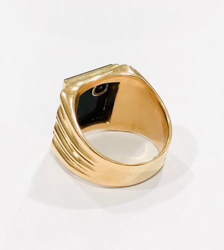 Bague Chevalière or jaune onyx et diamant 58 Facettes