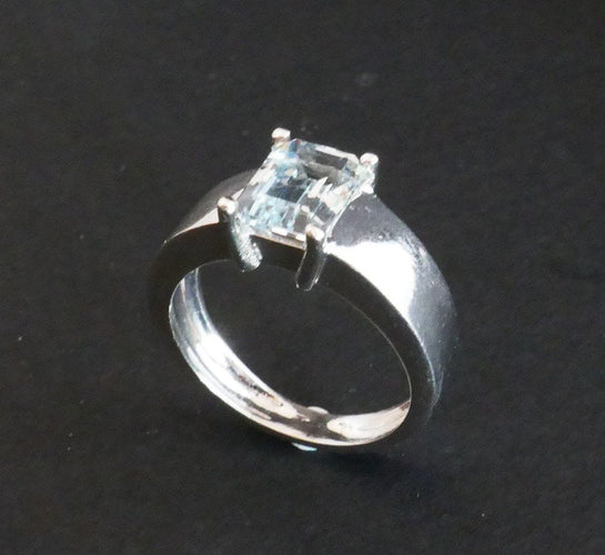 Bague 53 Bague aigue marine, or blanc 58 Facettes C24-05