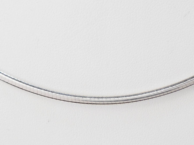 Collier Collier Oméga en or blanc 58 Facettes 32185