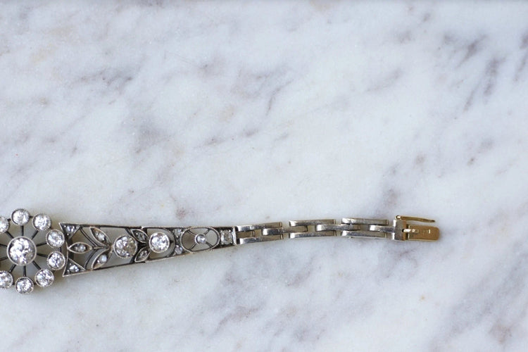 Bracelet Bracelet ancien en or rose, argent, et diamants 58 Facettes