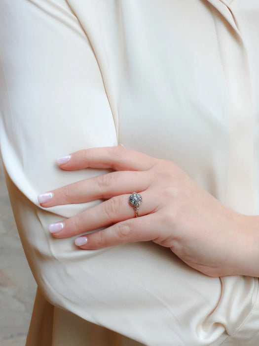 Bague 57 Bague marguerite ancienne, diamants taille rose 58 Facettes J306