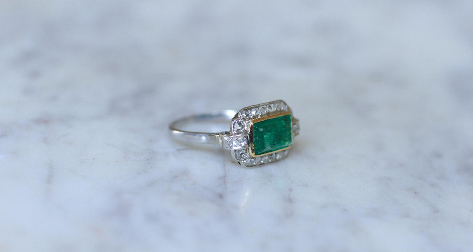 Bague 53 Bague Art déco Emeraude Colombienne 1.70 Cts et diamants 58 Facettes