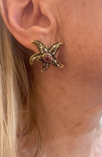 Boucles d'oreilles Boucles d'Oreilles Vintage Etoiles de Mer Tourmaline Diamants Email Or Jaune 18 Carats 58 Facettes BO241