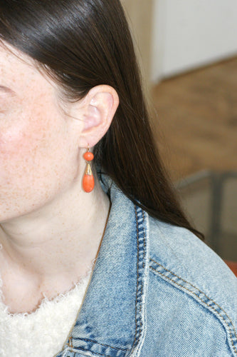 Boucles d'oreilles Boucles d'oreilles anciennes or jaune, goutte corail et diamant 58 Facettes