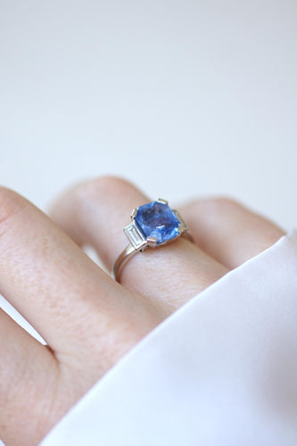 Bague 55 Bague en Or Blanc, Platine, Saphir Ceylan Non Chauffé et Diamants Baguettes 58 Facettes