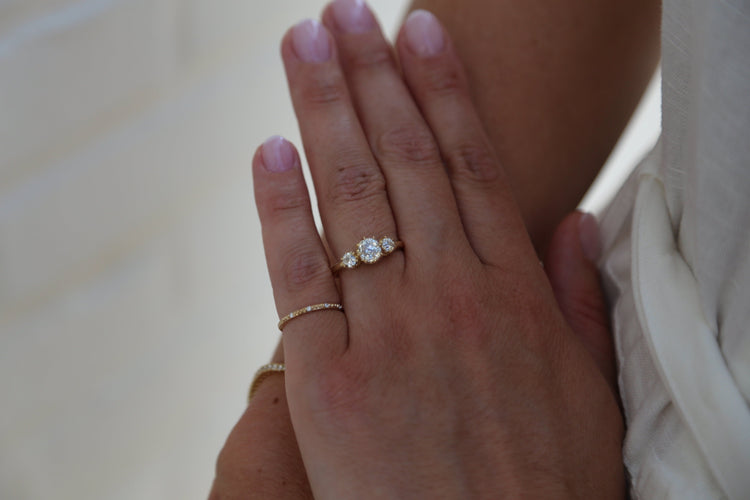 Bague Bague en or jaune avec diamants Old Mine 58 Facettes