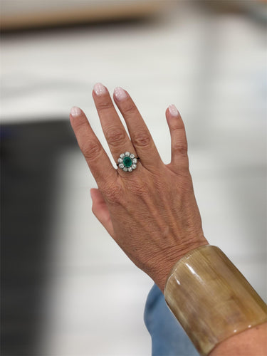 Bague 54 Bague en or/argent avec diamants et émeraude 58 Facettes