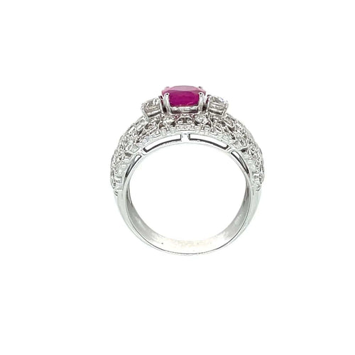 Bague 50 Bague en or vintage certifiée sans chaleur avec diamants et rubis de Birmanie gravés 58 Facettes
