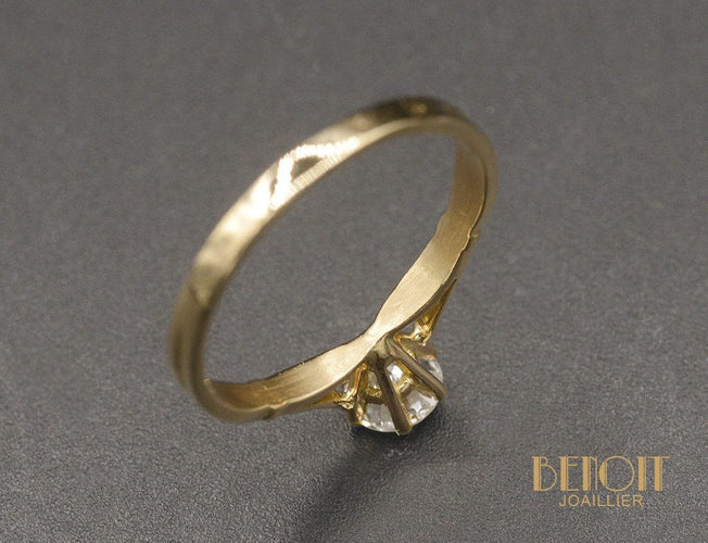 Bague 52 Solitaire Vintage Diamant Or Jaune 58 Facettes A10368