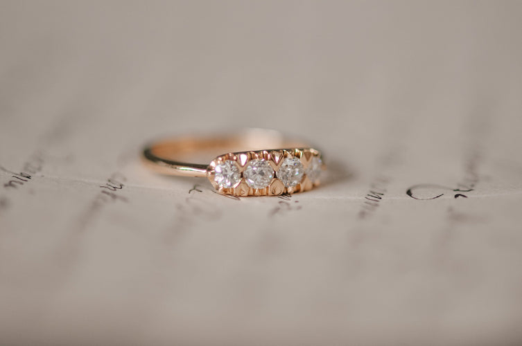 Vintage yellow gold and old mine diamond ring 