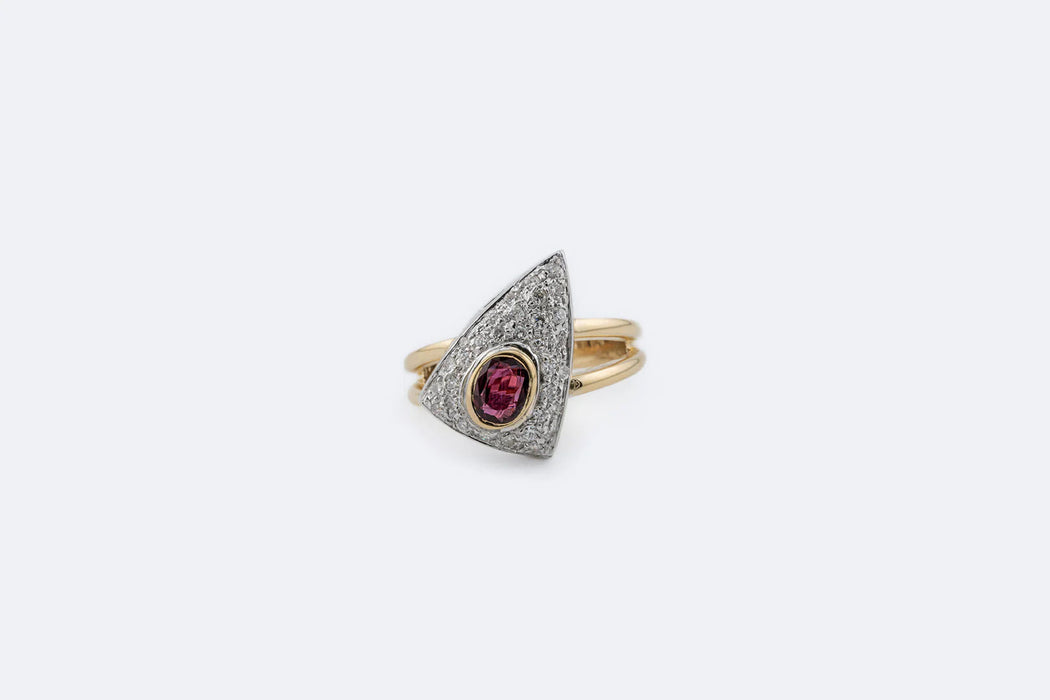Ring in yellow gold and white gold with ruby and pavé diamonds