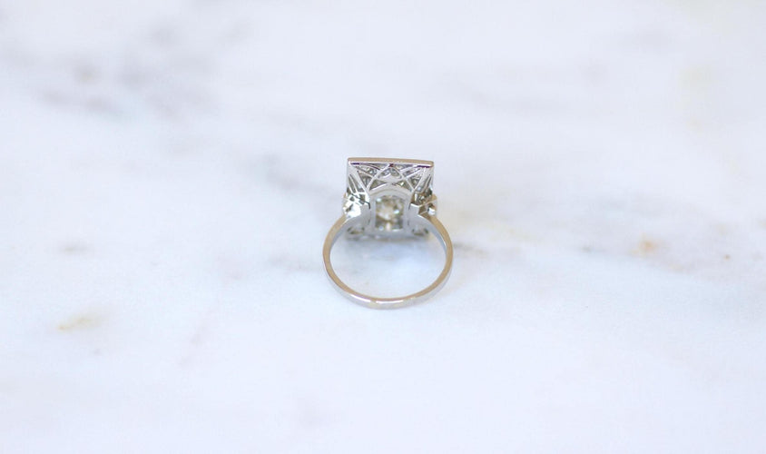 Bague 50.25 Bague Rectangulaire Art Déco en Platine et Diamants 58 Facettes