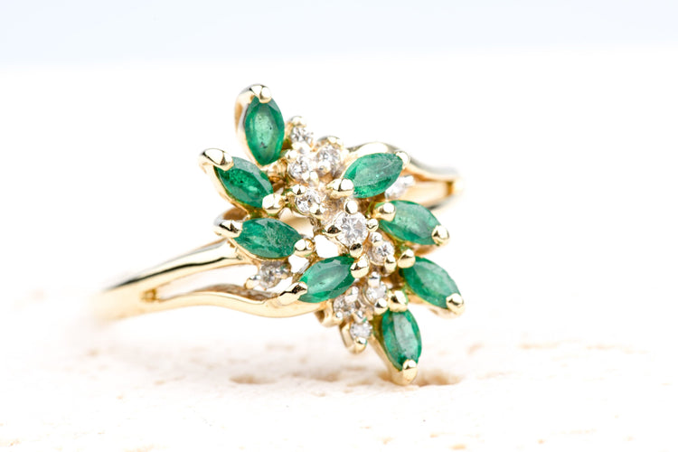 Bague 61 Bague émeraude 1,00 ct et diamants 0,11 ct en or jaune 18K (750) 58 Facettes BGDEMCC1383-107