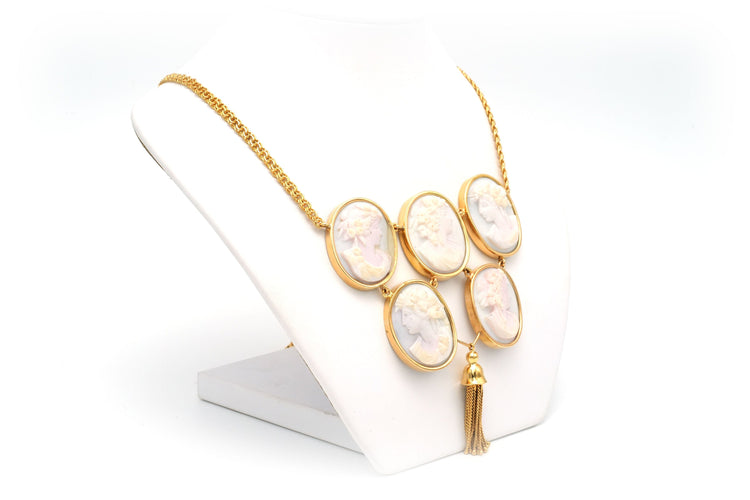Collier Collier Napoléon III en or jaune et camée coquillage 58 Facettes 21527-2