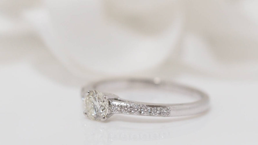 Bague 53 Bague Solitaire or blanc et diamant 0.41ct 58 Facettes 30920