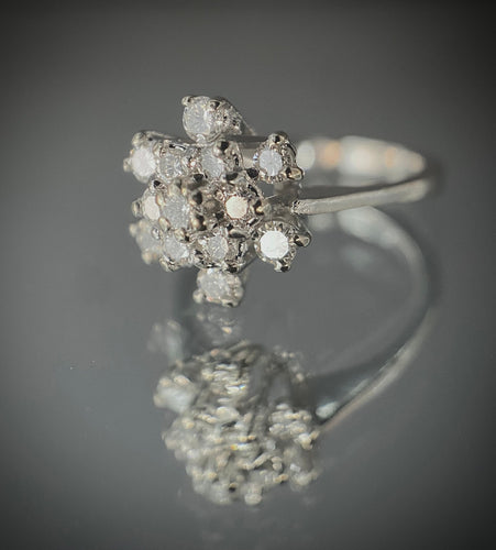 Bague 48.5 Bague fleur or blanc diamants 58 Facettes