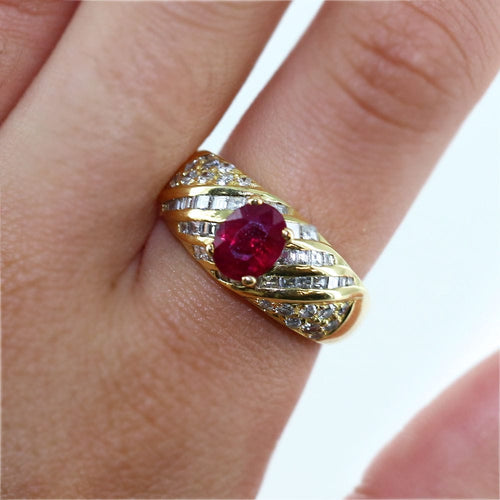 Bague Bague torsadée rubis et diamants 58 Facettes
