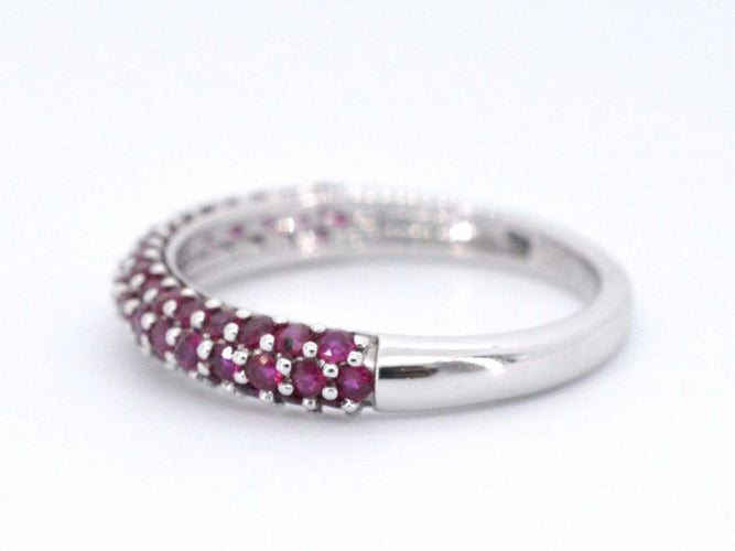 Bague 48 Bague en or blanc avec rubis 58 Facettes 2257