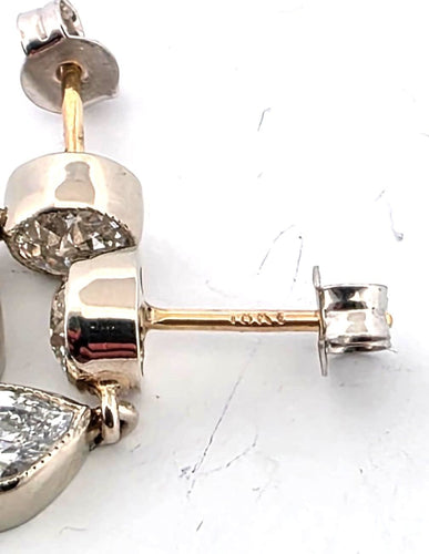 Boucles d'oreilles Boucles d'oreilles en or jaune et blanc serties de diamants et d'émeraudes 58 Facettes