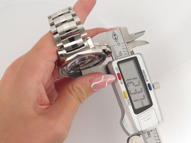 Montre montre CORUM admiral's cup 41 mm automatique acier 58 Facettes 261220