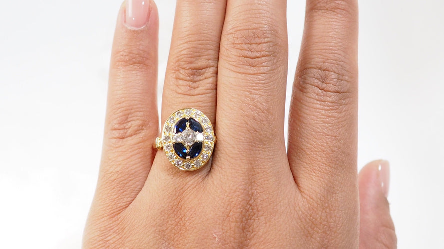 Bague 56 Bague ovale en or jaune, saphirs navette et diamants 58 Facettes 32709