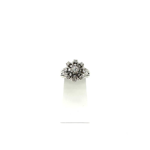 Bague 56 Bague chou or blanc et diamants 58 Facettes Z15B51639