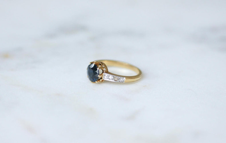 Bague 50 Bague Ancienne Solitaire Saphir 1,50 Cts et Diamants 58 Facettes