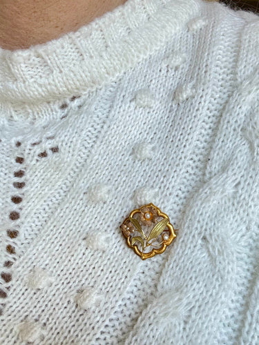 Blumenbrosche im Jugendstil