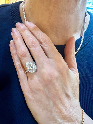 Bague 52 Bague Diamants Poire 1.90 Carats Platine Or Gris 18 Carats 58 Facettes BD213