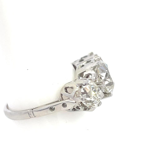Bague Bague de fiançailles trois diamants taille ancienne en platine 58 Facettes
