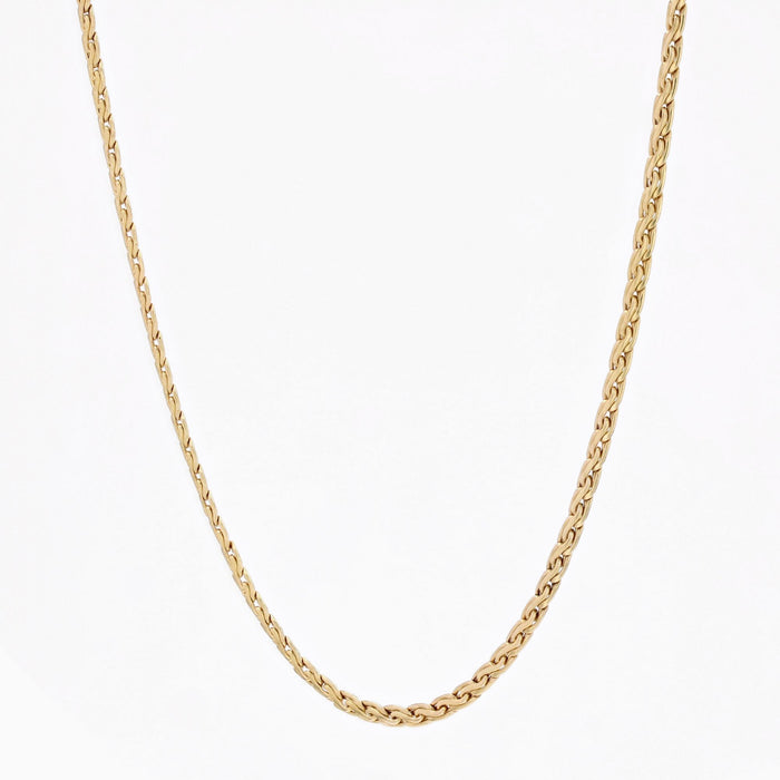 Yellow gold chain necklace with intertwined links