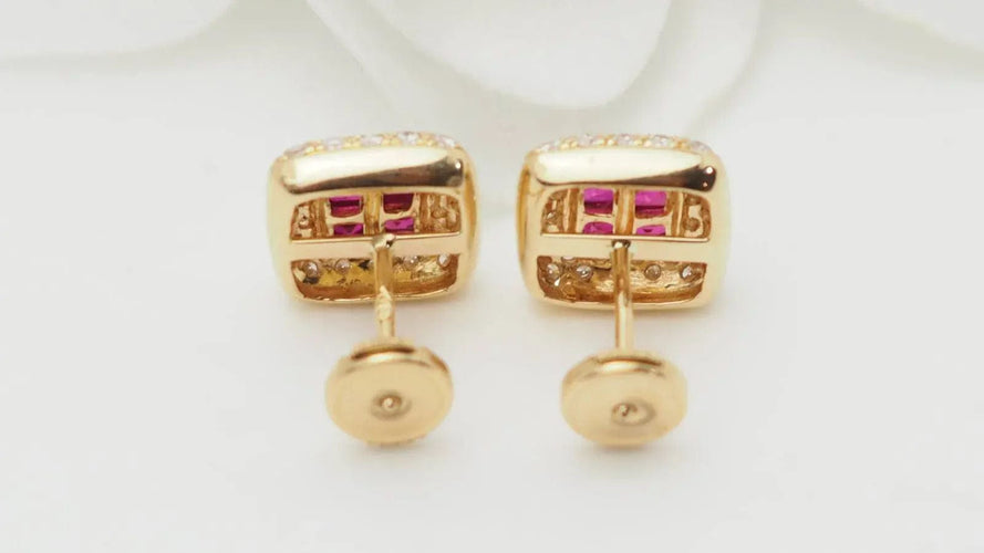 Boucles d'oreilles Boucles d'oreille en or jaune, rubis et diamants 58 Facettes 32692