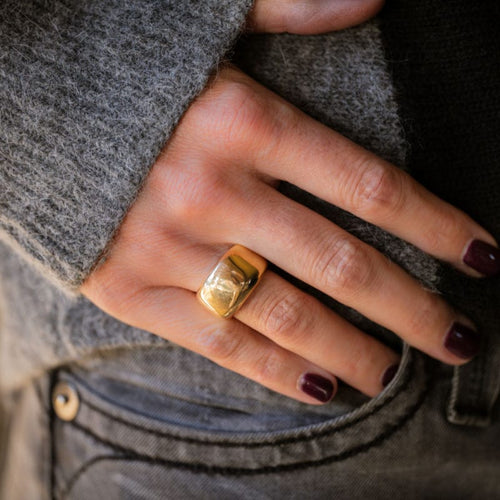 Bague 52 CARTIER - Bague "Nouvelle Vague"- en or jaune 58 Facettes