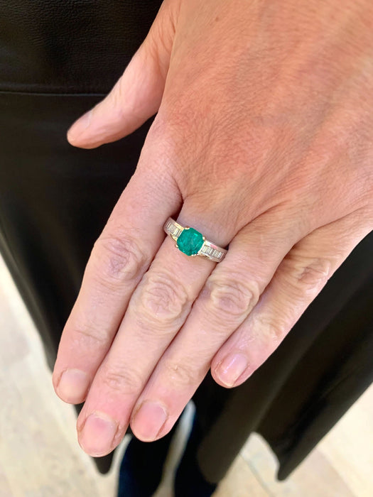 Colombian emerald white gold diamond ring